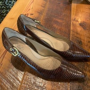 Circa Joan + David Heels